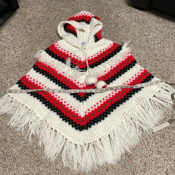 Vintage knit fringed poncho with hood - Picture 4 of 6